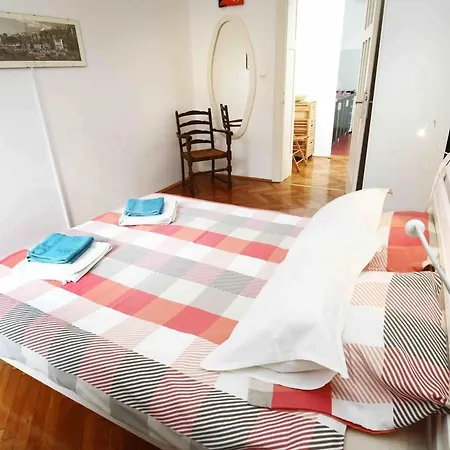 Alina Center Apartment Split